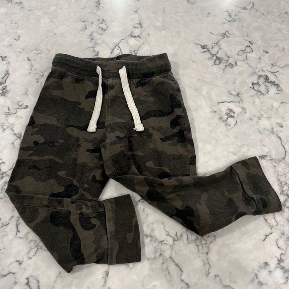 Old Navy Toddler Boys 2T Camo Green Jogger Sweatpants Pants Comfy